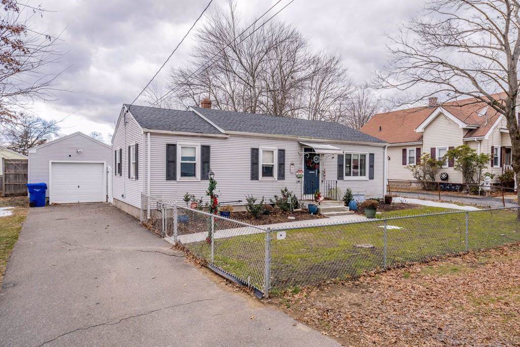 42 Stuart St - Photo 1