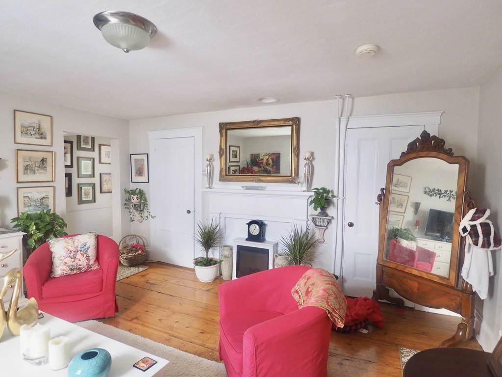 26 Washington Sq - Photo 1