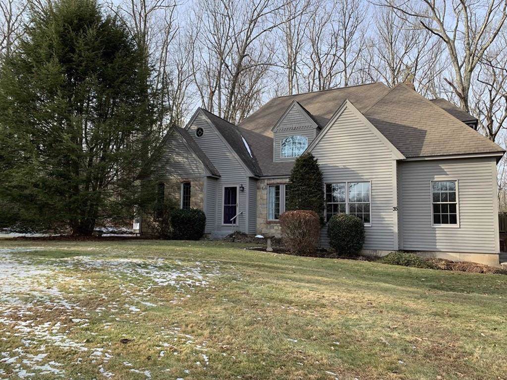 35 Stoneybrook Rd - Photo 1