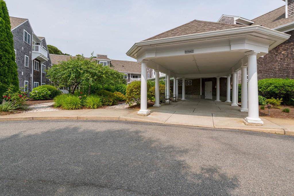 912 Main St - Photo 1