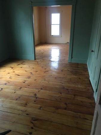125 Dresser - Photo 1