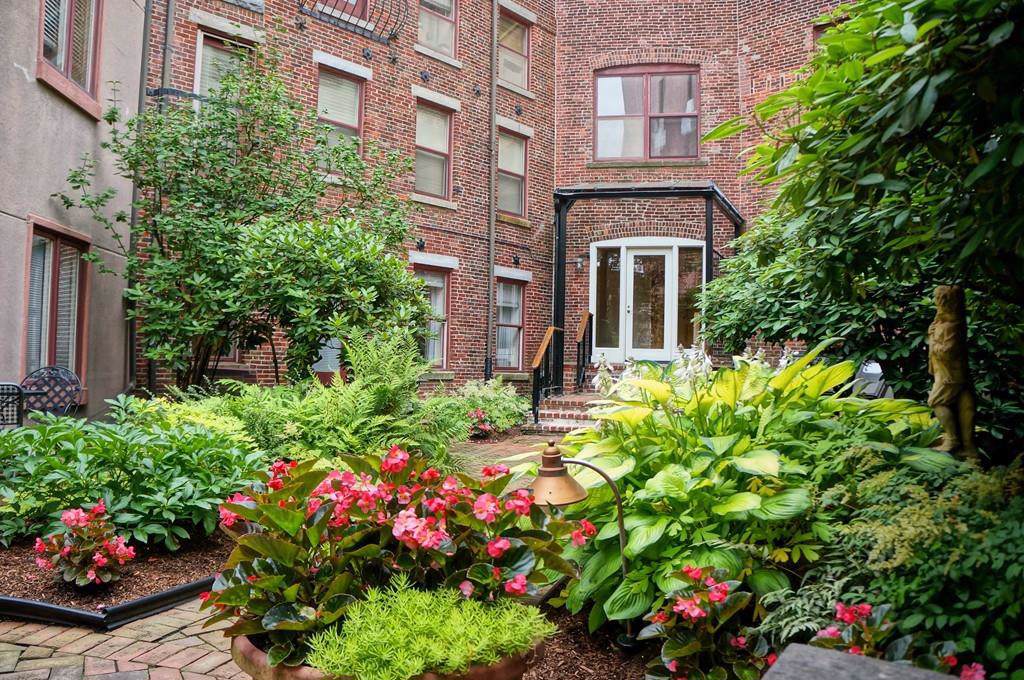 100 Fulton St - Photo 1