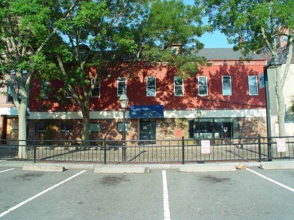 343-357 Acushnet Avenue - Photo 1