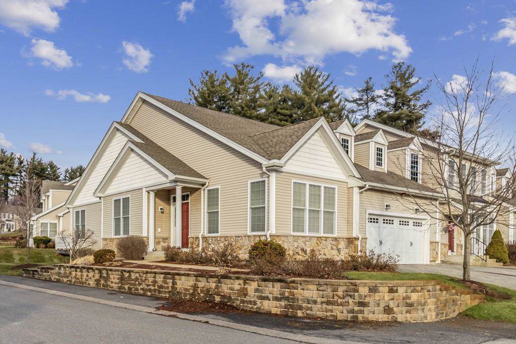 11 Pondside Lane - Photo 1