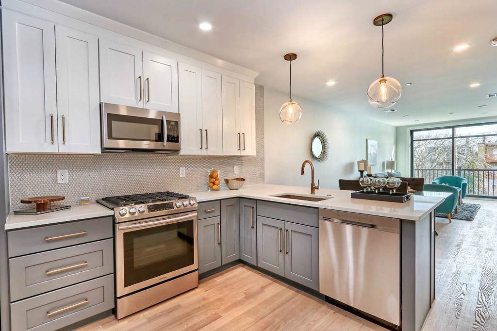 217 Paris St - Photo 1