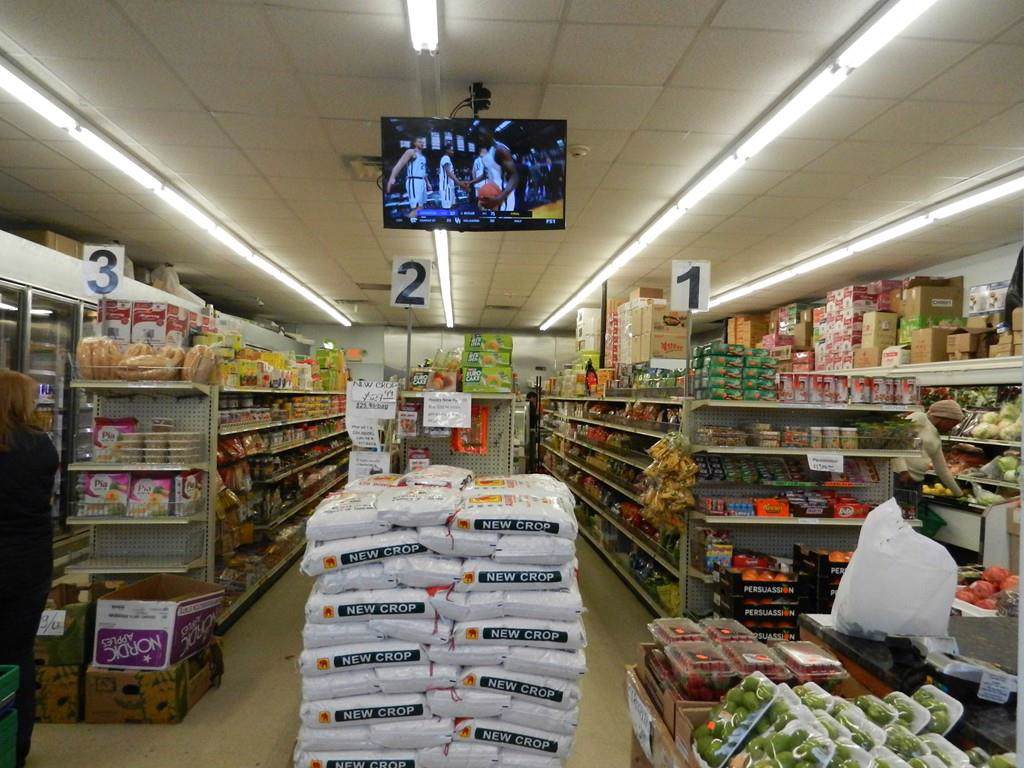 1112 N Main St - Photo 1