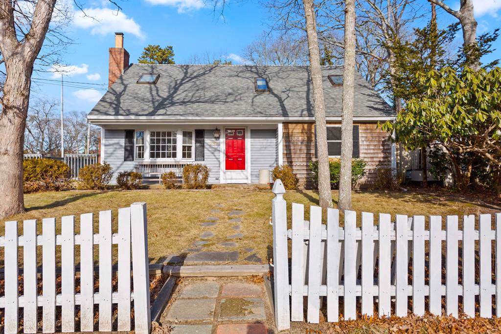 291 Castlewood Circle - Photo 1