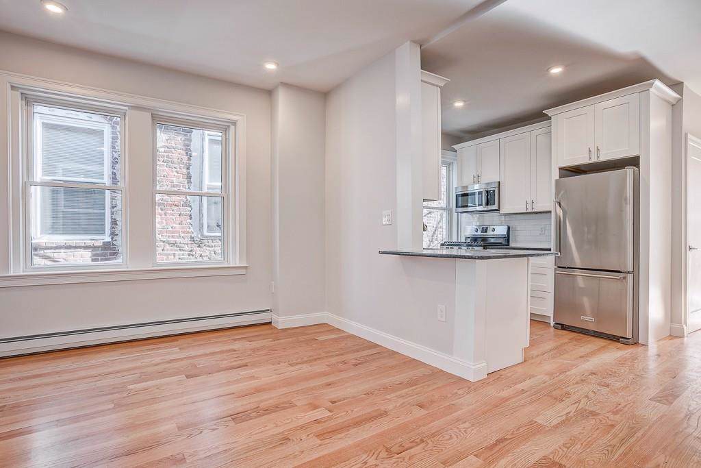 81 Prince St - Photo 1
