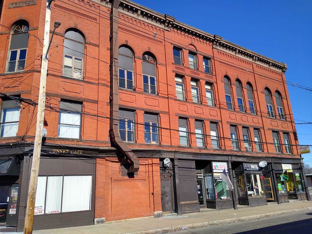 1106 Main Street - Photo 1