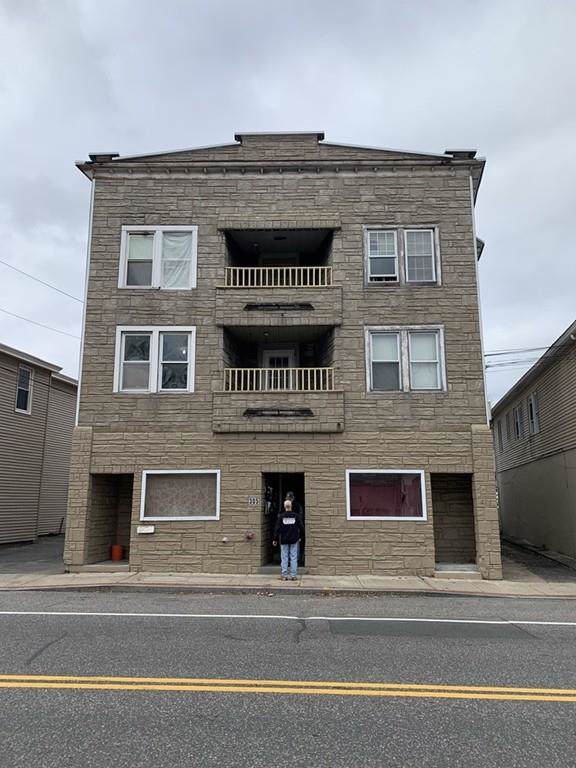 305 East St - Photo 1