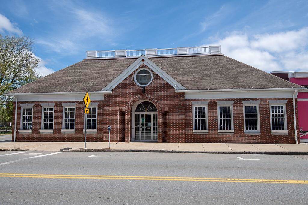 4 Central St - Photo 1