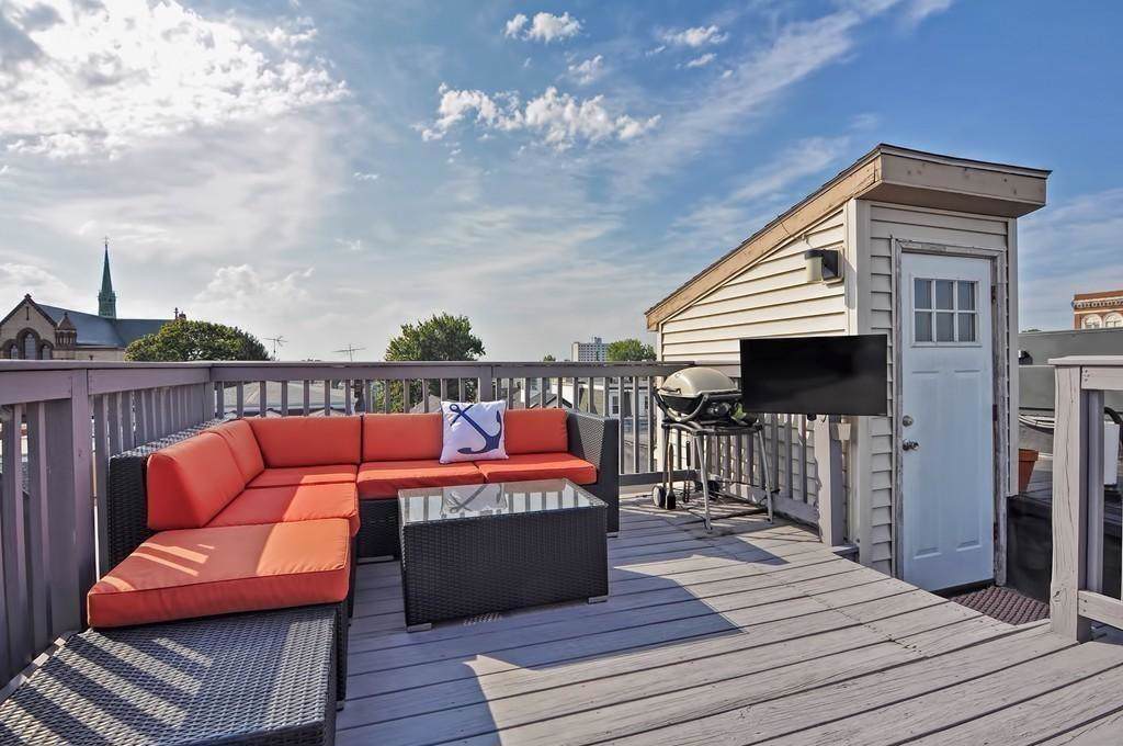 576 East Broadway - Photo 1