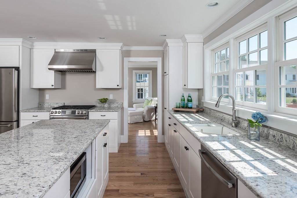 5 Damon Farm Way - Photo 1