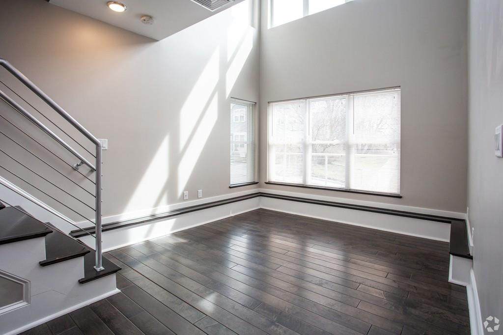60 Howard St - Photo 1
