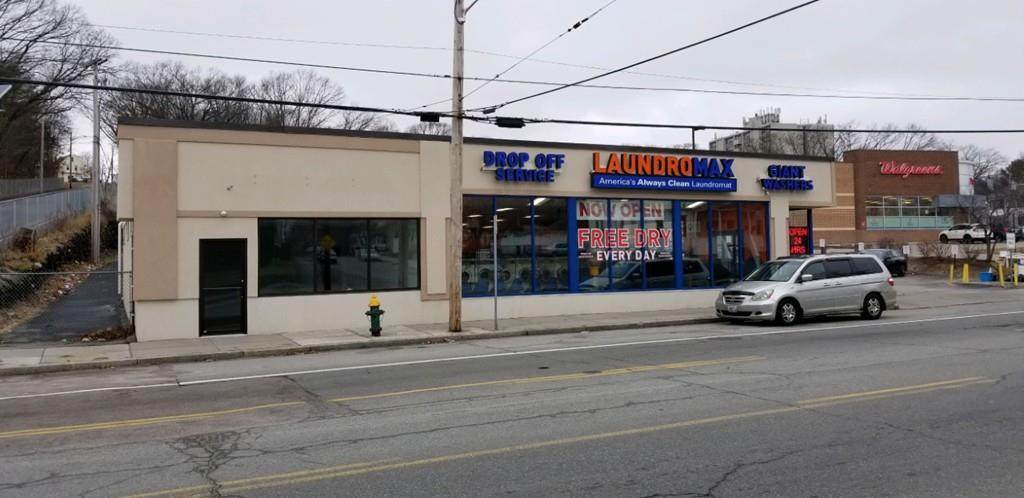 1025 Cranston St - Photo 1