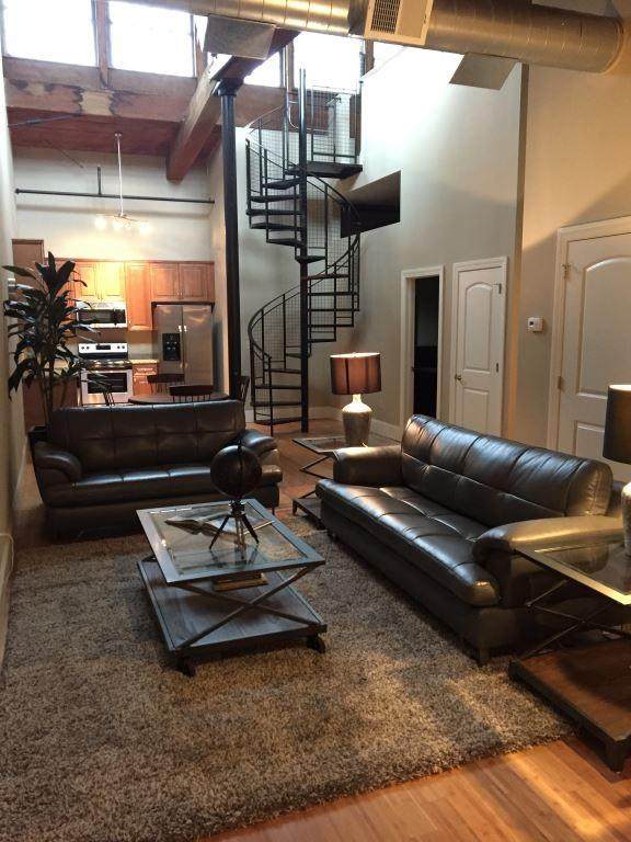 55 Green Street - Photo 1