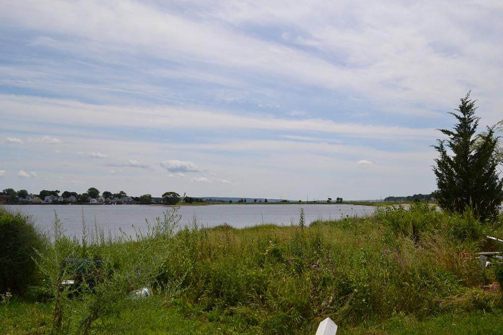124 Circuit Drive - Photo 1