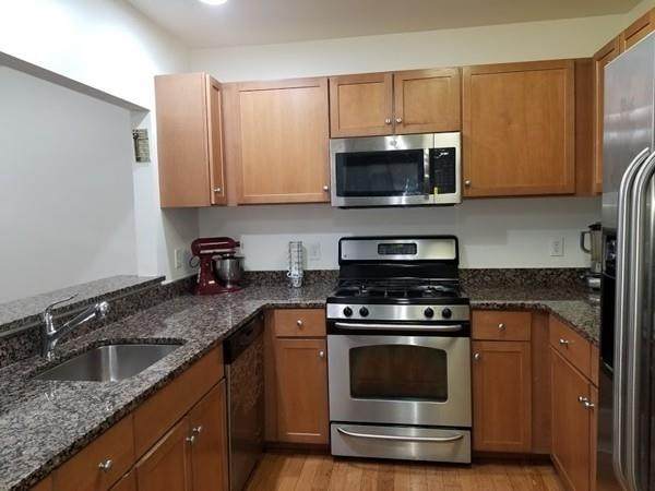 391 Pleasant St - Photo 1