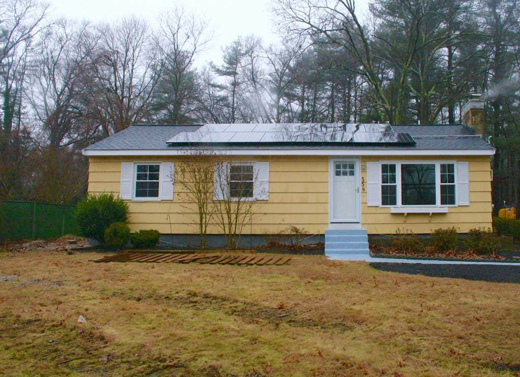 558 Pleasant St - Photo 1