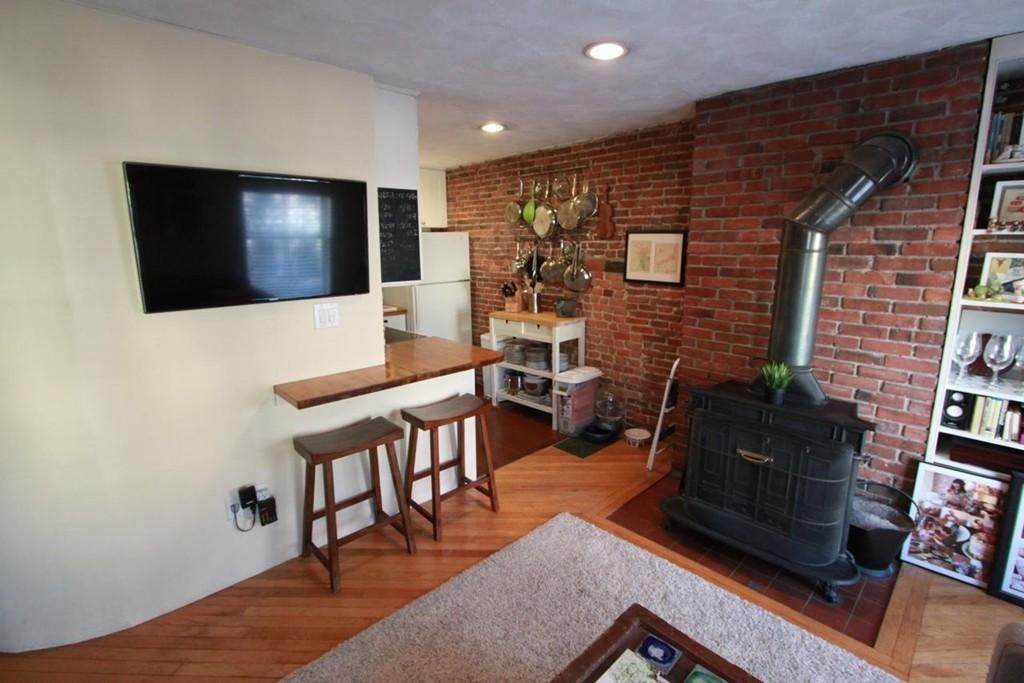 34-36 Bigelow St - Photo 1
