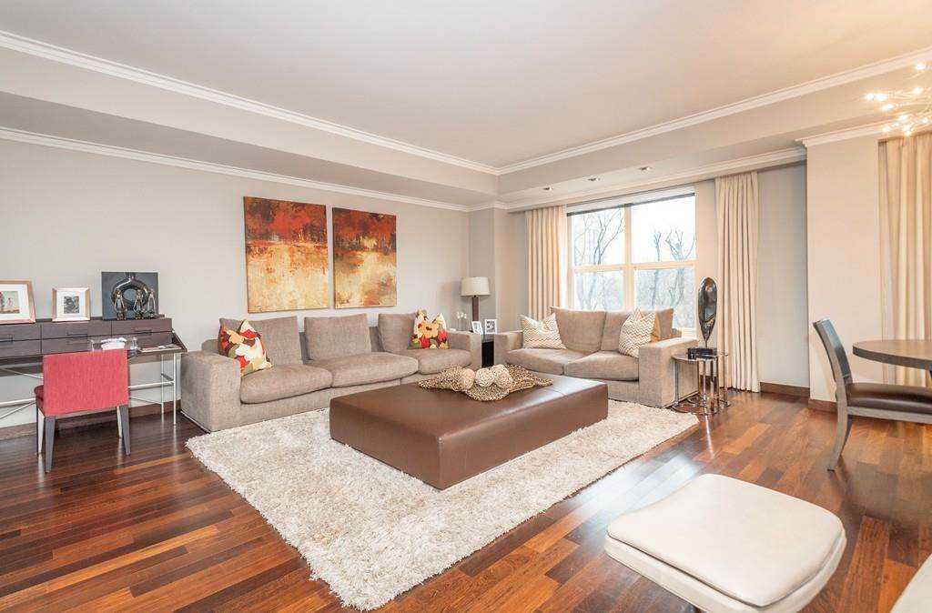 300 Boylston - Photo 1