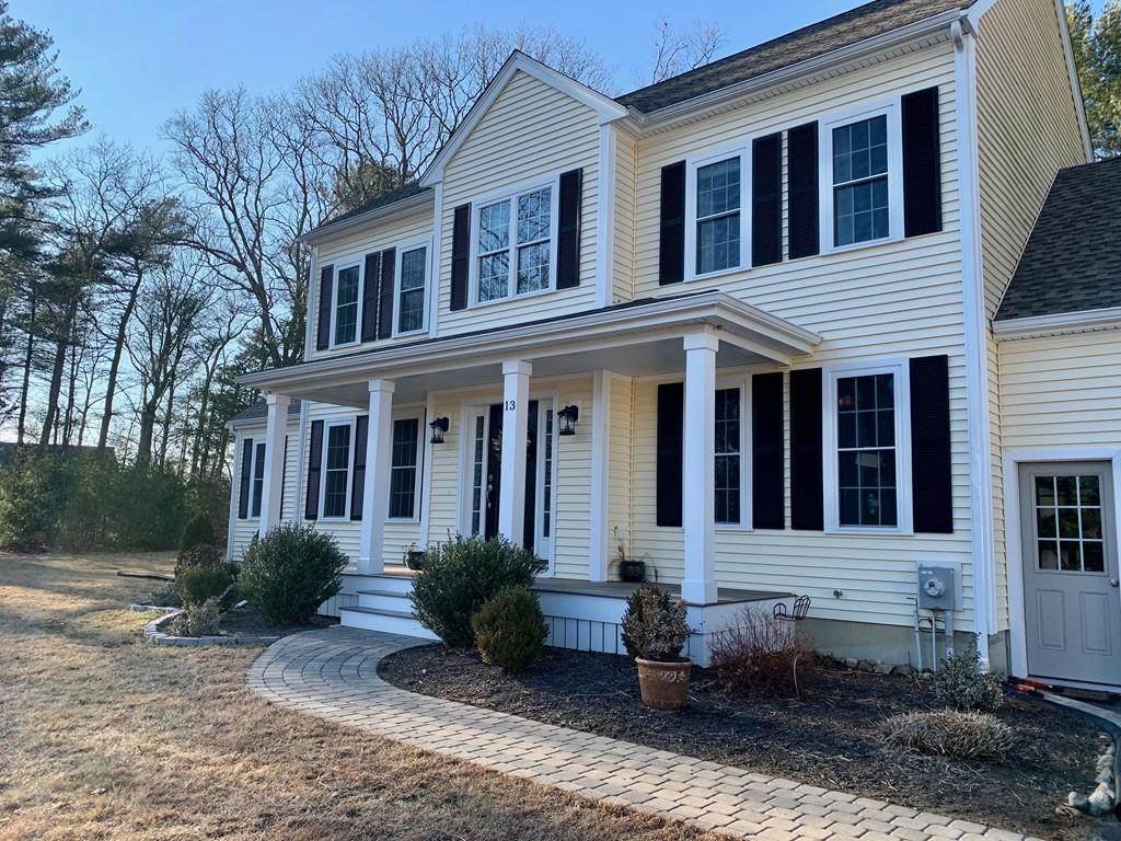 13 Sherwood Dr - Photo 1