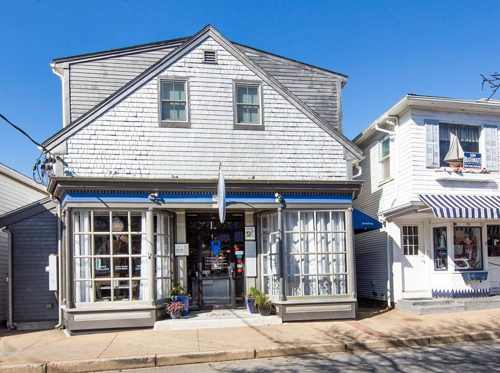 53 Circuit Ave - Photo 1