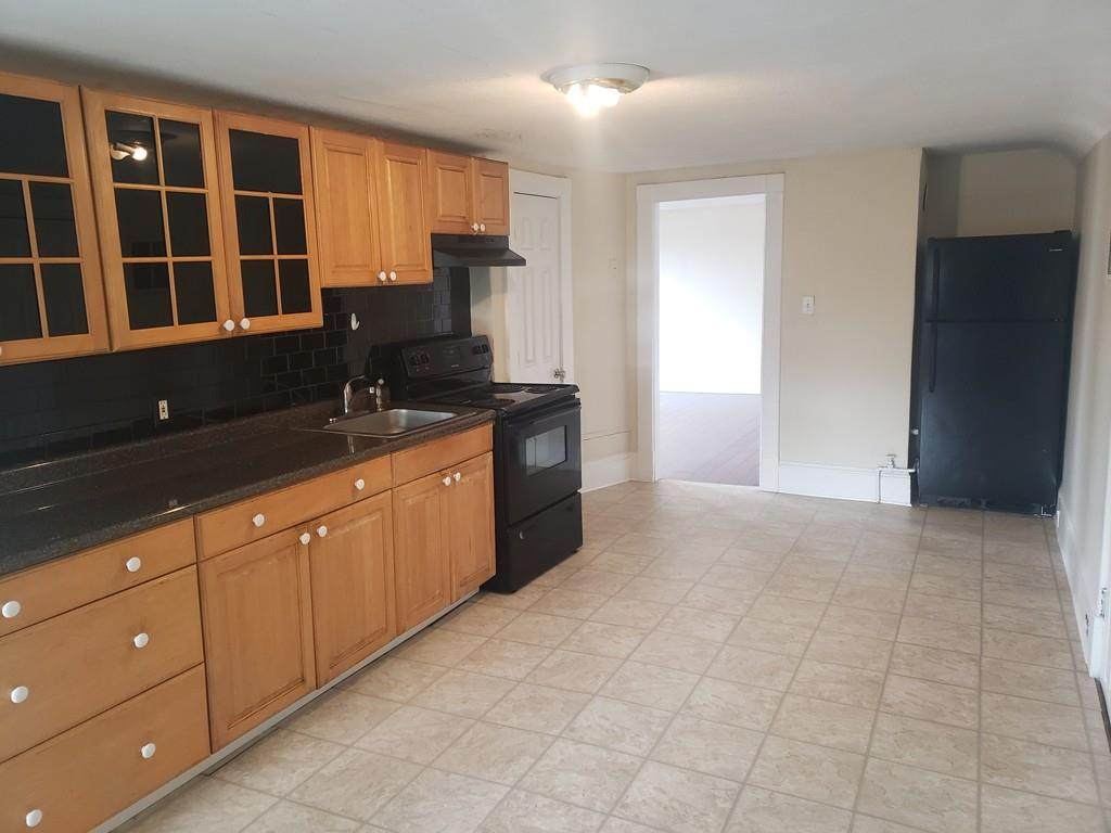 488 Springfield St - Photo 1