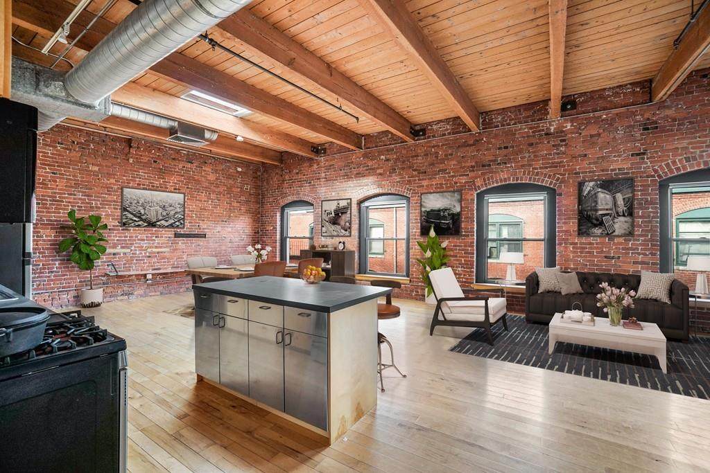 21 Wormwood St - Photo 1