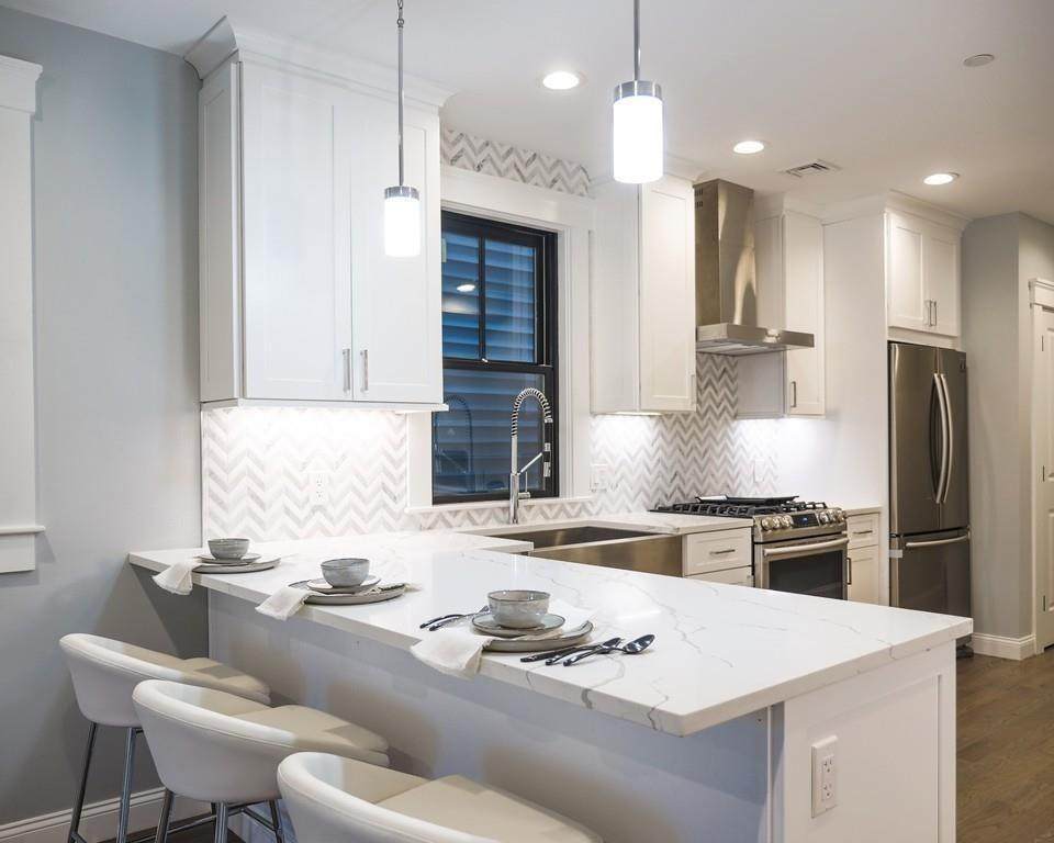 331 Chelsea - Photo 1