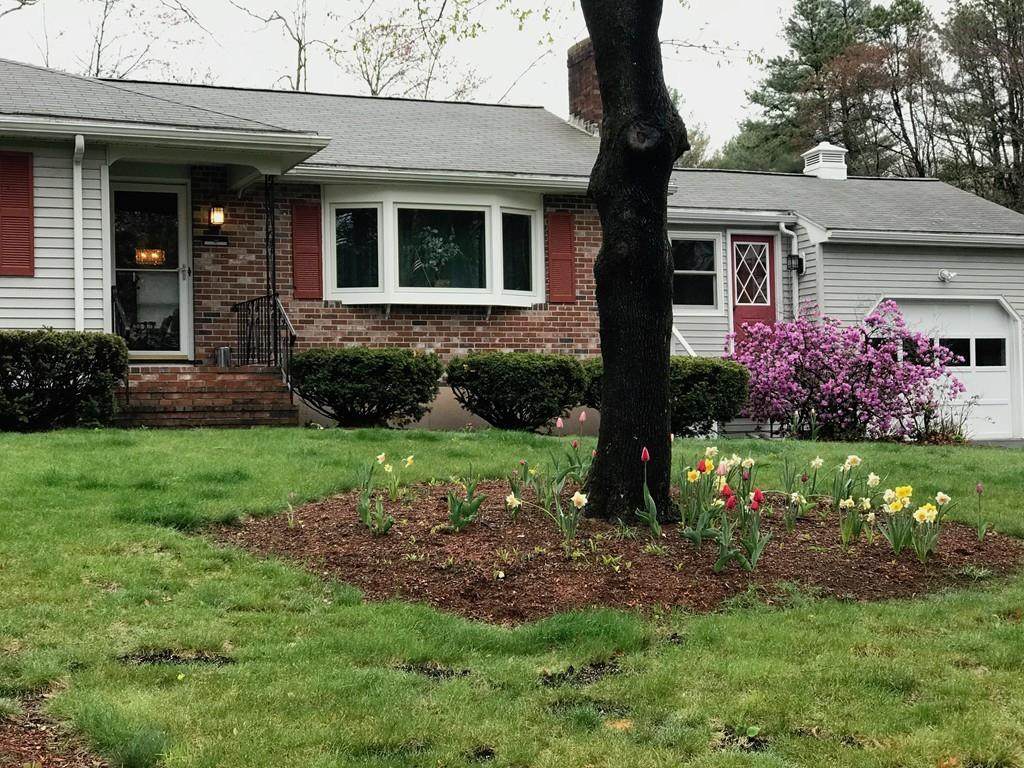 12 Harold Ave - Photo 1