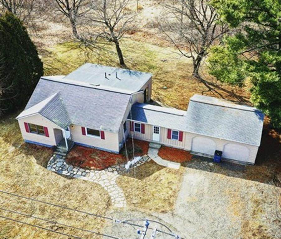 679 Amherst Rd - Photo 1
