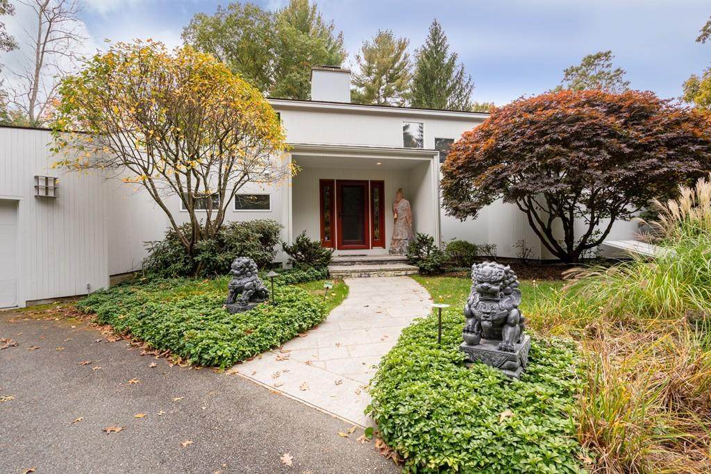 552 North - Photo 1
