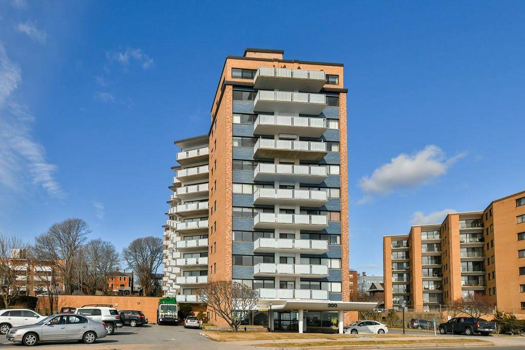 300 Lynn Shore Drive - Photo 1