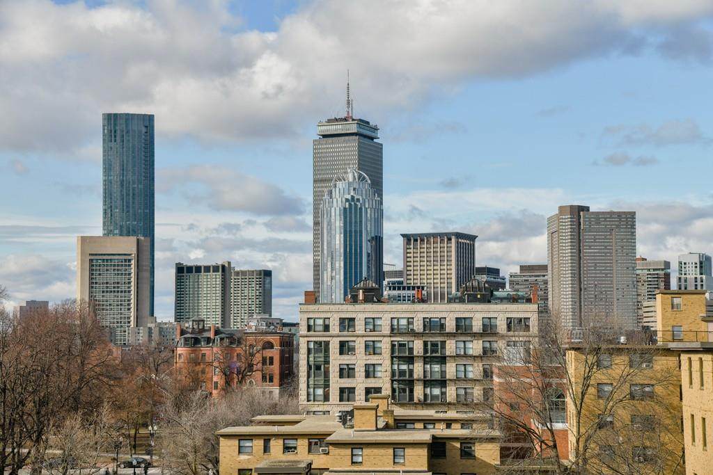 700 Harrison Ave - Photo 1