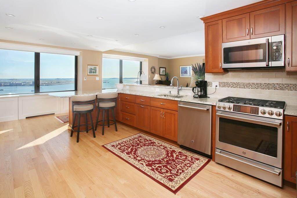85 East India Row - Photo 1