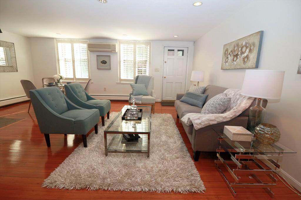 157 Beacon St - Photo 1