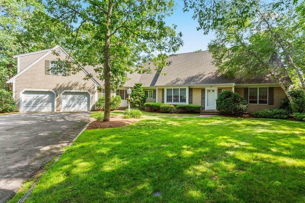 22 Surrey Lane - Photo 1
