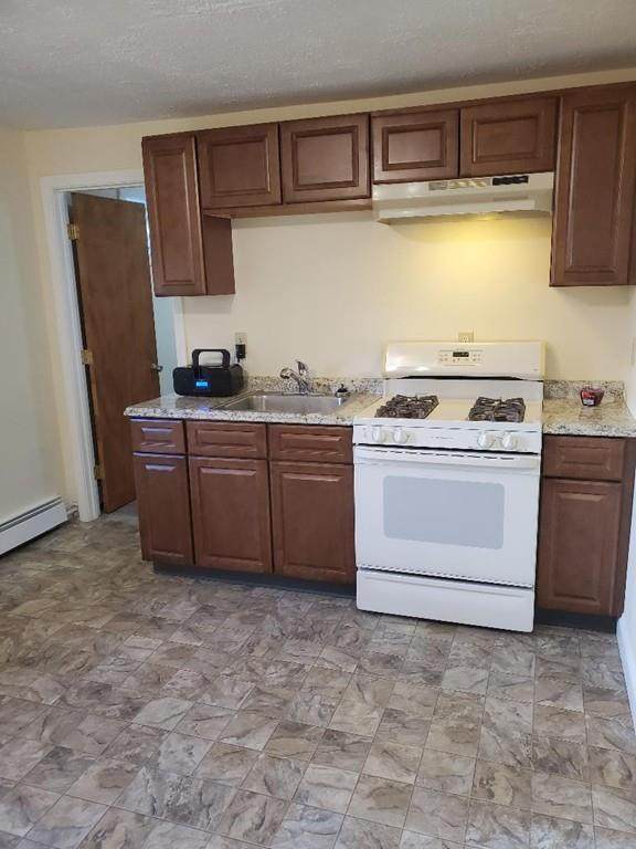 532 Warren Street - Photo 1