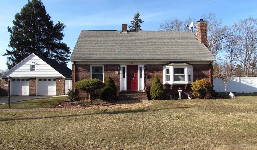 45 Pleasant St - Photo 1