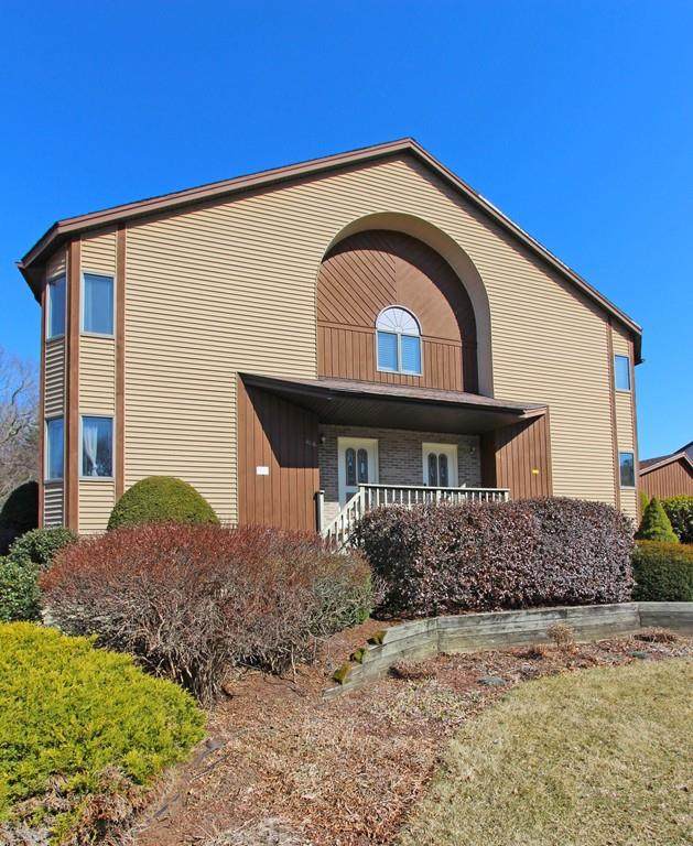 185 Pine Grove - Photo 1