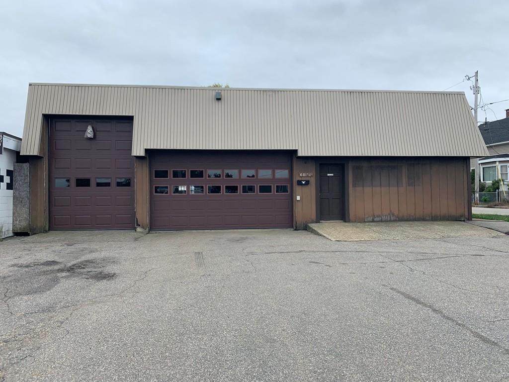 681 Brayton Ave - Photo 1