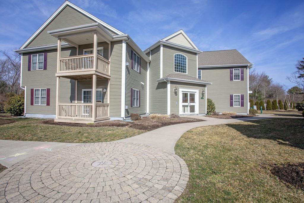 215 Longmeadow Rd - Photo 1