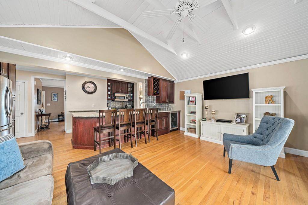 39 Gladstone St - Photo 1