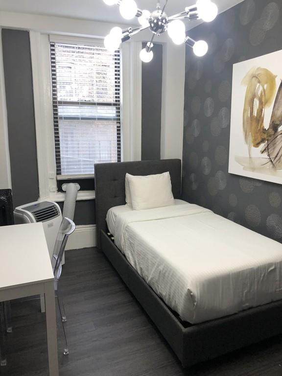5 Cortes Street - Photo 1
