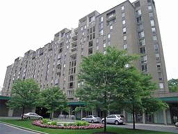 33 Pond Avenue - Photo 1