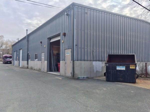 33 Tozer Rd - Photo 1