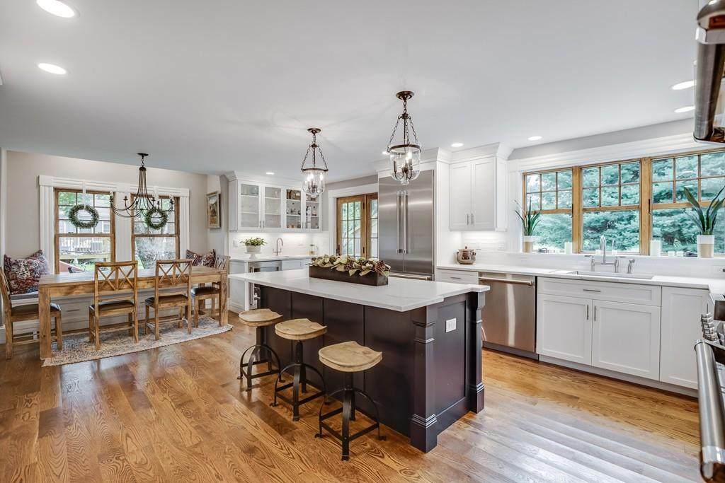 12 Beacon St - Photo 1