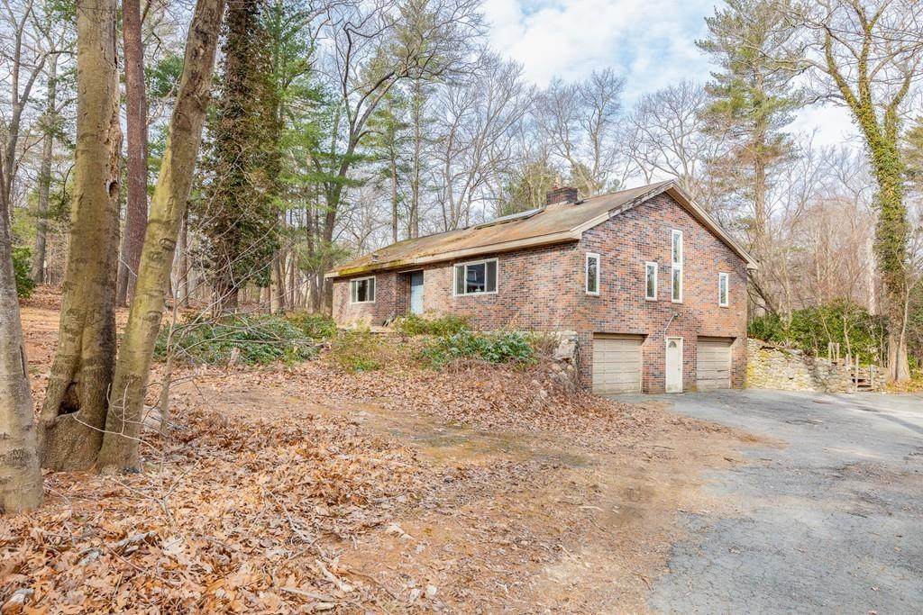 22 Kimball Ave - Photo 1