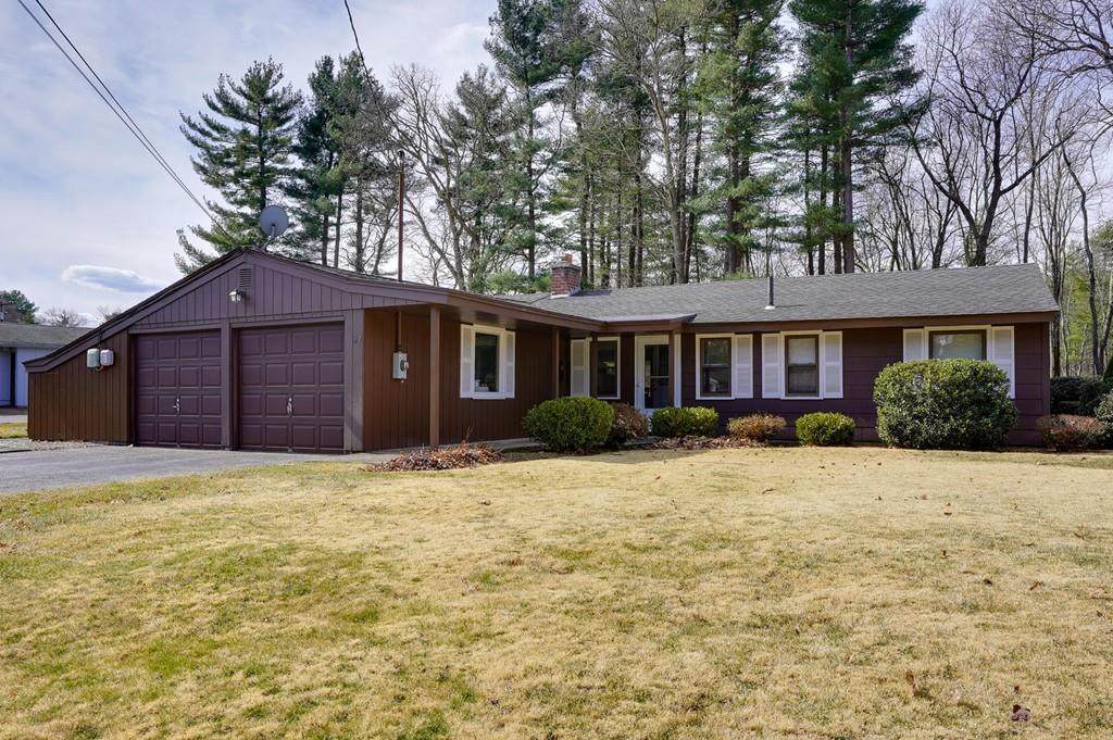 27 Sandra Dr - Photo 1